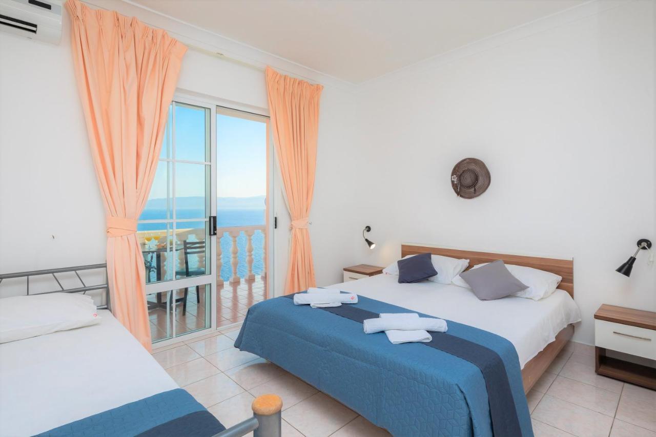 Family Beach Rooms Omiš Exteriér fotografie