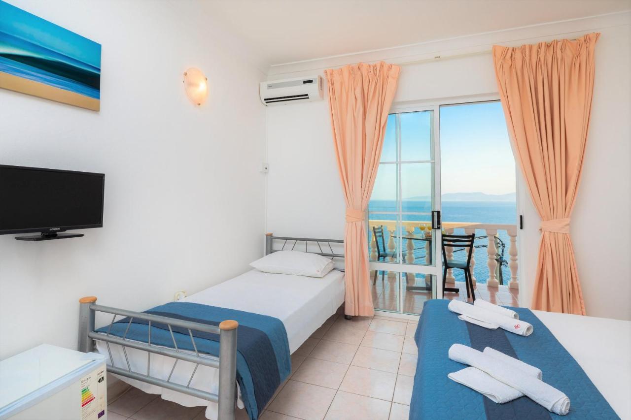 Family Beach Rooms Omiš Exteriér fotografie