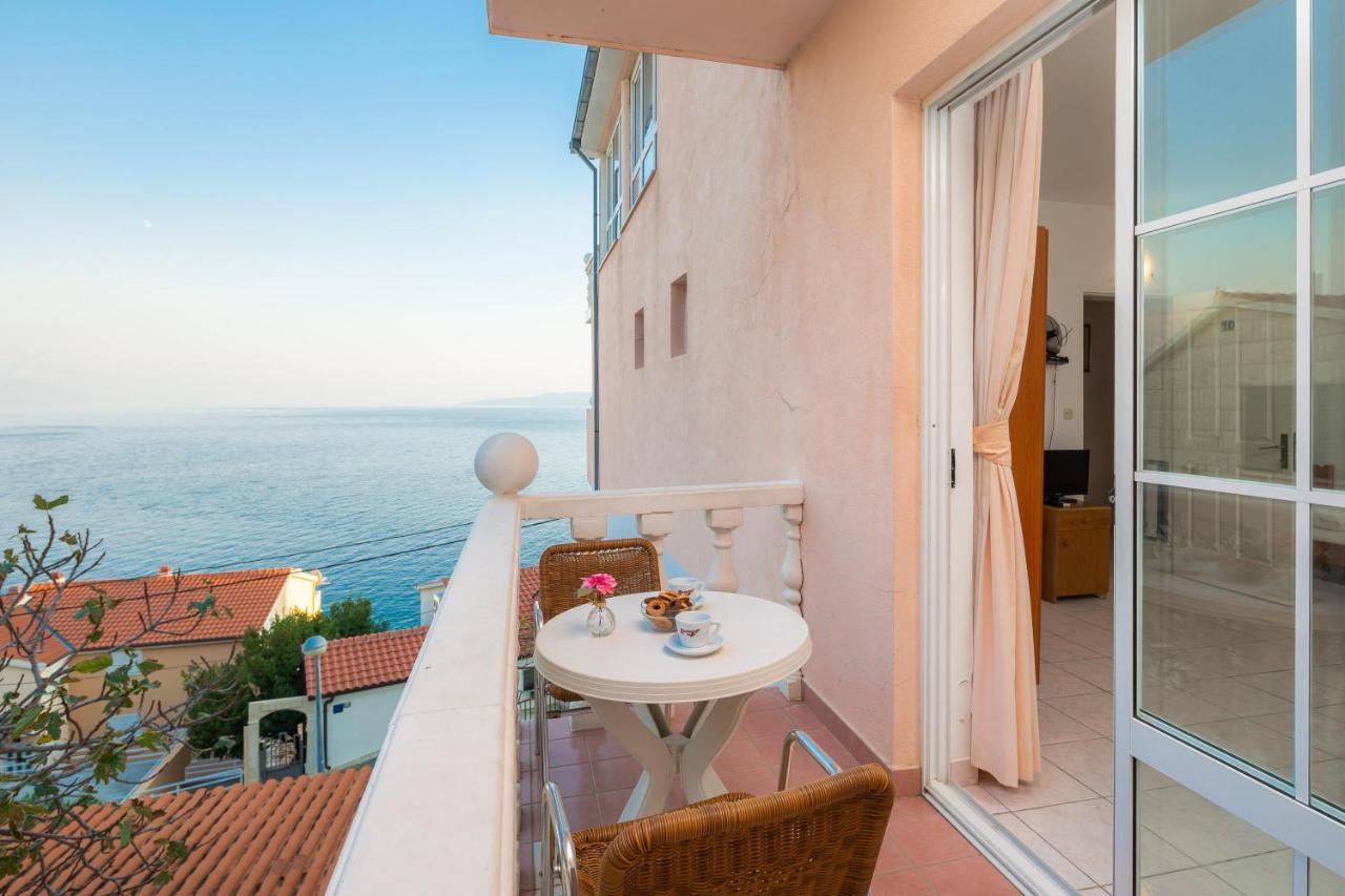 Family Beach Rooms Omiš Exteriér fotografie